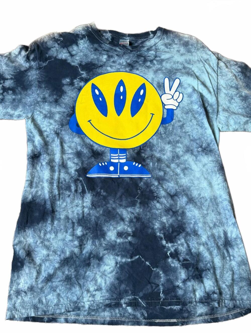 Vintage Fruit of the Loom Tie Dye Alien Smiley Face Graphic T-Shirt Medium